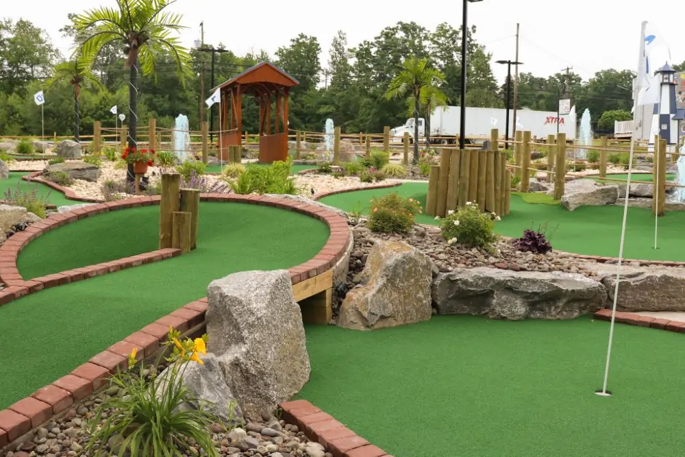The Best Mini Golf Courses Near Me - USA, UK, New Zealand mini-golf